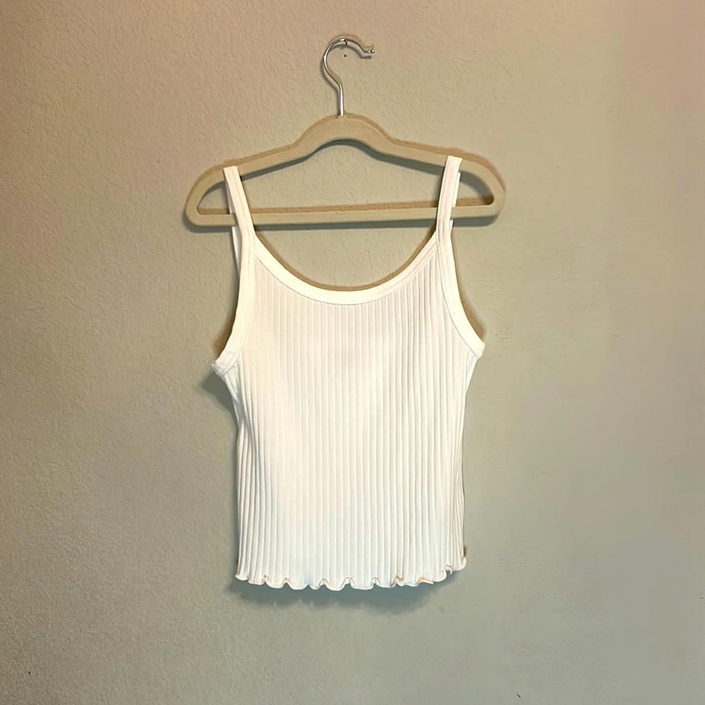 Old navy ribbed lettuce trim tank